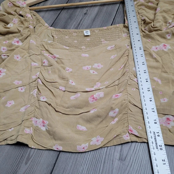 NWT BP. Women's Crop Blouse Top Size 3X Beige Floral 100% Viscose Short Sleeves - Picture 7 of 9